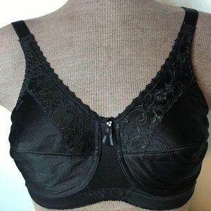 Trulife #B210 Mastectomy Bra Black 36C